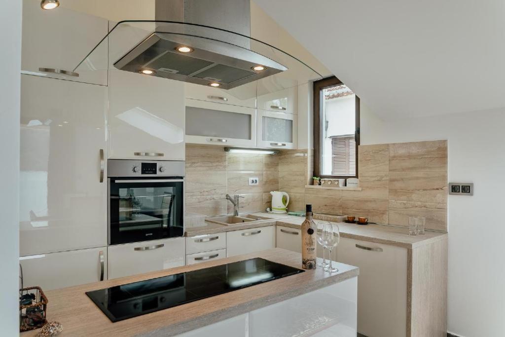 Apartments Joy Herceg Novi Exterior foto