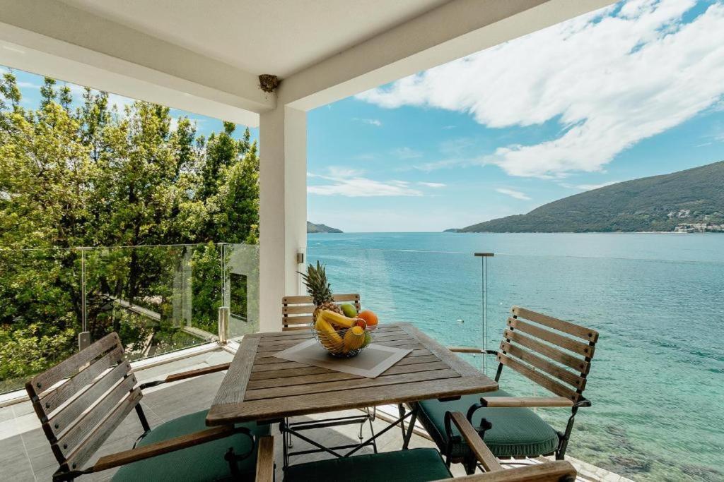 Apartments Joy Herceg Novi Exterior foto